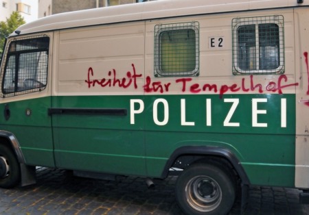 Freiheit auf Polizei-Wanne