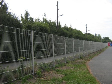 Neuer Zaun Tempelhofer Feld