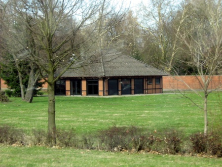 Gebäude auf dem dem Picknick-Areal Tempelhofer Feld