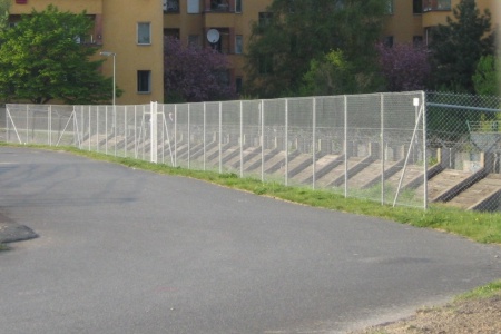 Zaun am Tempelhofer Feld Südosten